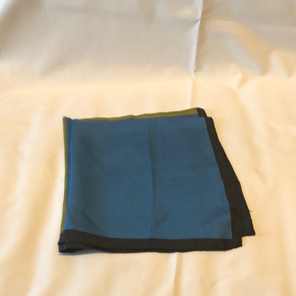 Men’s color block silk pocket square